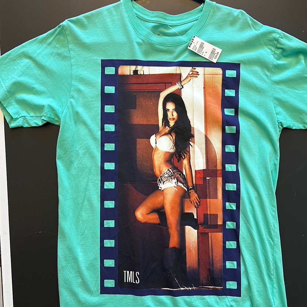 COPY - Rare Tagged streetwear shirt, Never worn